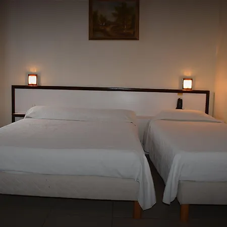 أفنير 2* باريس