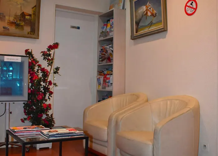 ホテル アヴェニール パリ