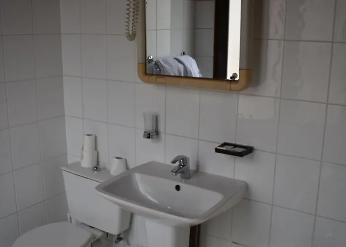 アヴェニール ホテル 2*