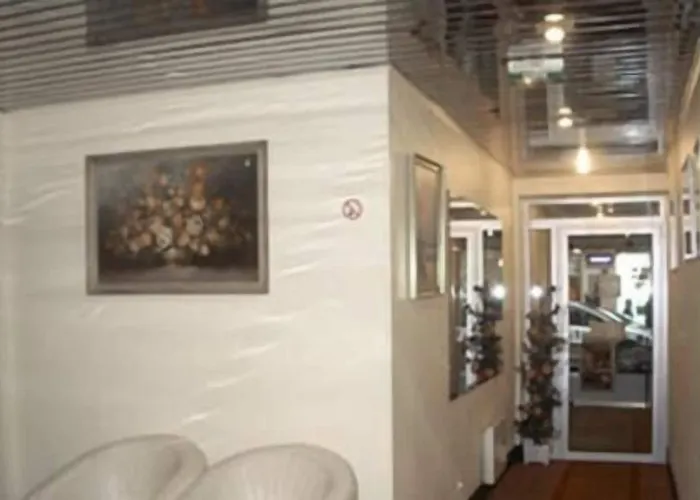 酒店 阿文尼尔酒店 2*