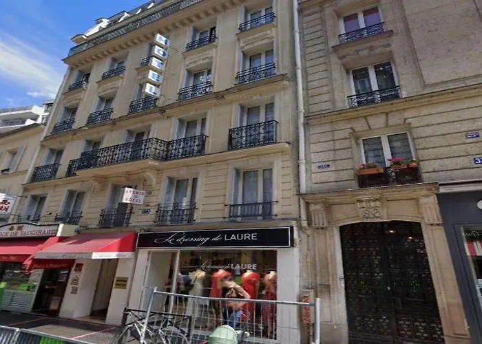 Hotel Avenir 2*